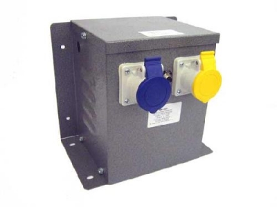 Enclosed isolating Transformer