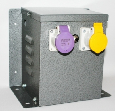 Enclosed isolating Transformer